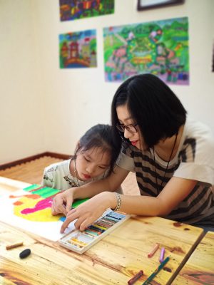Khóa học vẽ cho trẻ em - Giáo viên bằng Thạc sĩ - Giáo trình sáng tạo - Phát triển toàn diện cho trẻ từ 5-14 tuổi. Đại học Mỹ thuật Việt Nam.